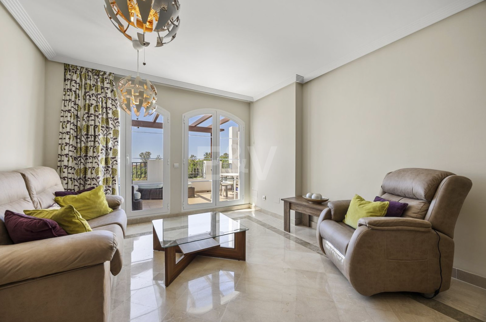 Frontline Golf Penthouse with Expansive Solarium and Sea Views