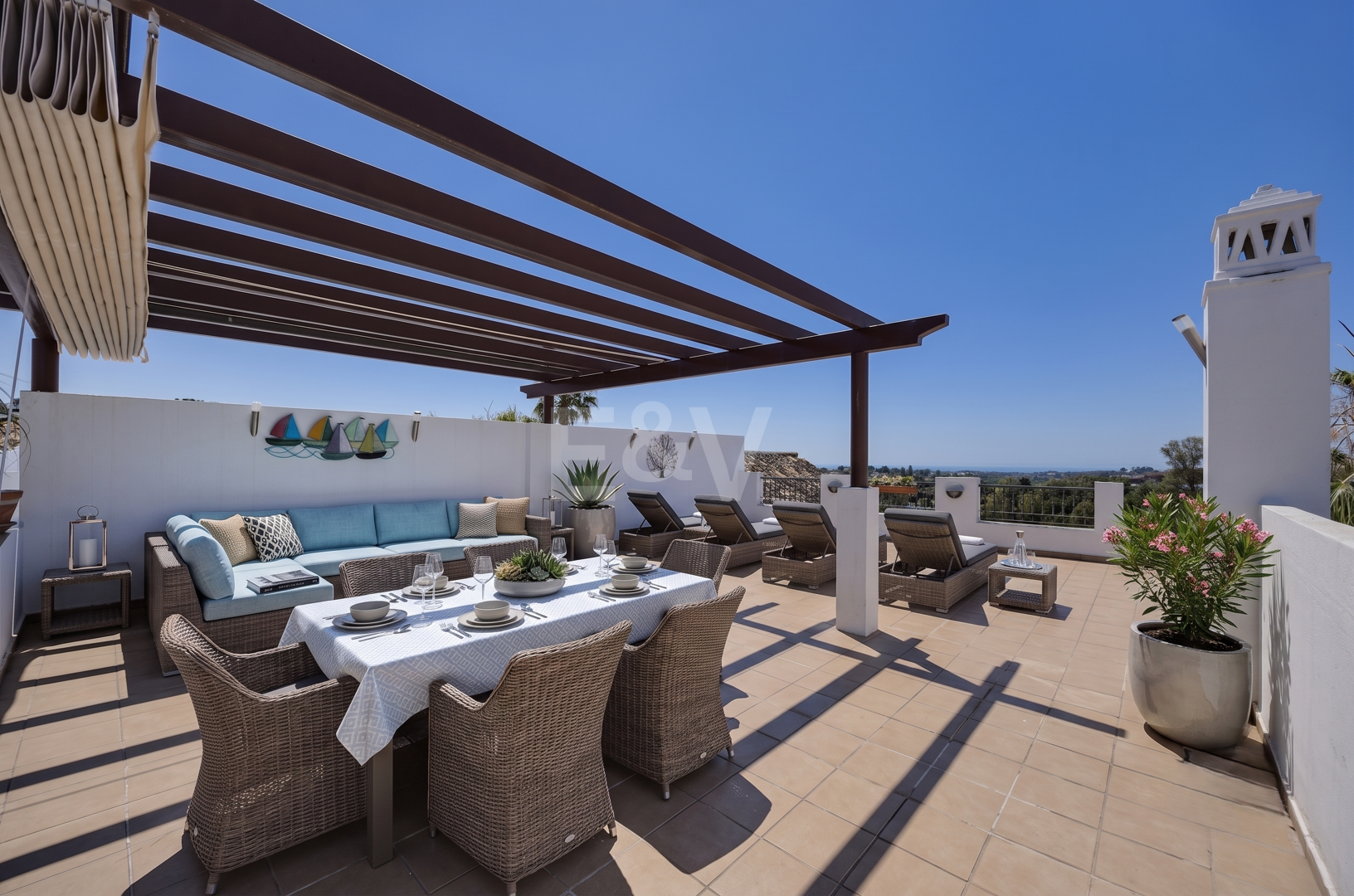Frontline Golf Penthouse with Expansive Solarium and Sea Views