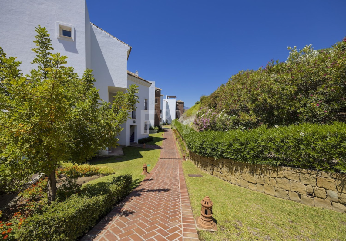Penthouse na sprzedaż w Los Arqueros, Benahavis