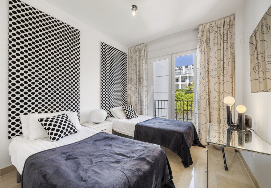 Frontline Golf Penthouse with Expansive Solarium and Sea Views