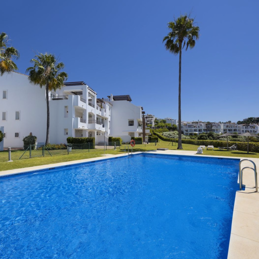 Frontline Golf Penthouse with Expansive Solarium and Sea Views