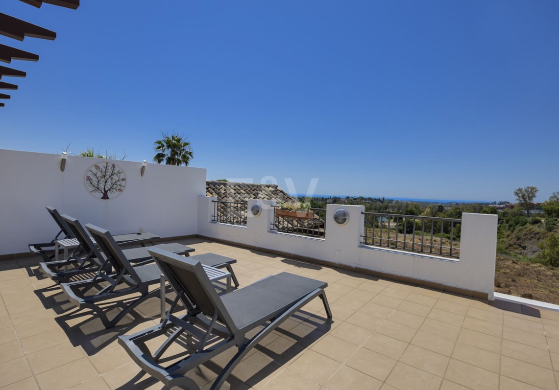 Penthouse na sprzedaż w Los Arqueros, Benahavis