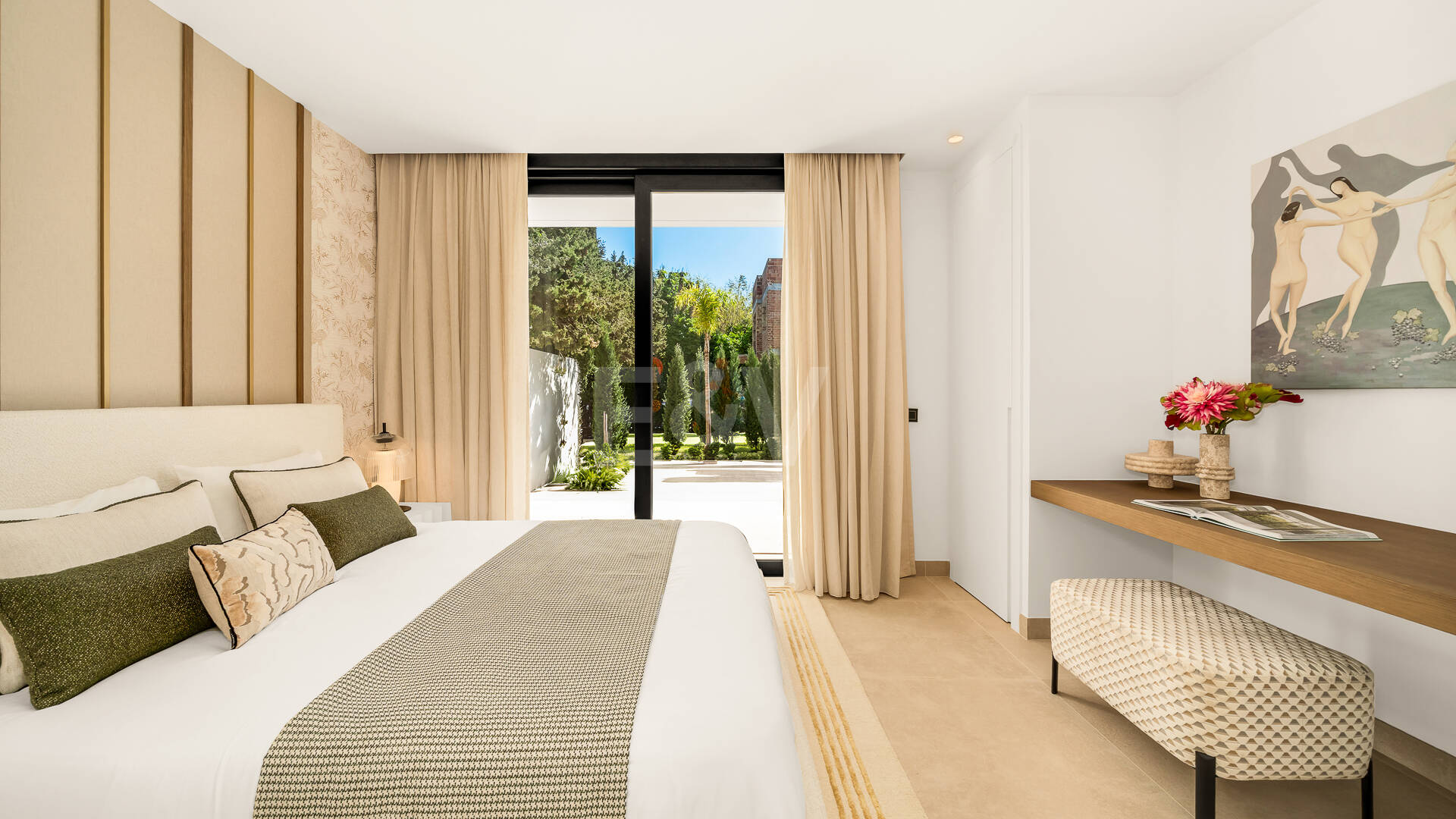 Villa nueva llave en mano con solárium en la Milla de Oro de Marbella