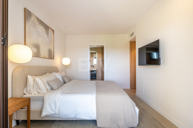 Golf-Penthouse in erster Reihe mit atemberaubendem Meer-, Golf- und Seeblick