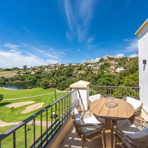 Golf-Penthouse in erster Reihe mit atemberaubendem Meer-, Golf- und Seeblick