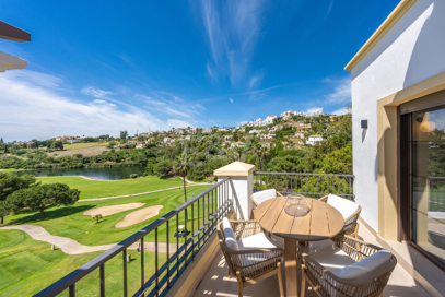 Golf-Penthouse in erster Reihe mit atemberaubendem Meer-, Golf- und Seeblick