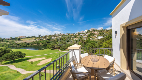 Frontline Golf Penthouse with Stunning Sea, Golf and Lake Views