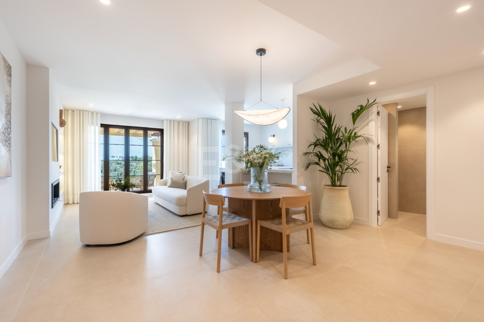 Golf-Penthouse in erster Reihe mit atemberaubendem Meer-, Golf- und Seeblick
