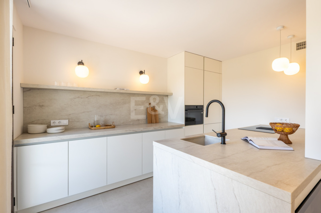 Golf-Penthouse in erster Reihe mit atemberaubendem Meer-, Golf- und Seeblick