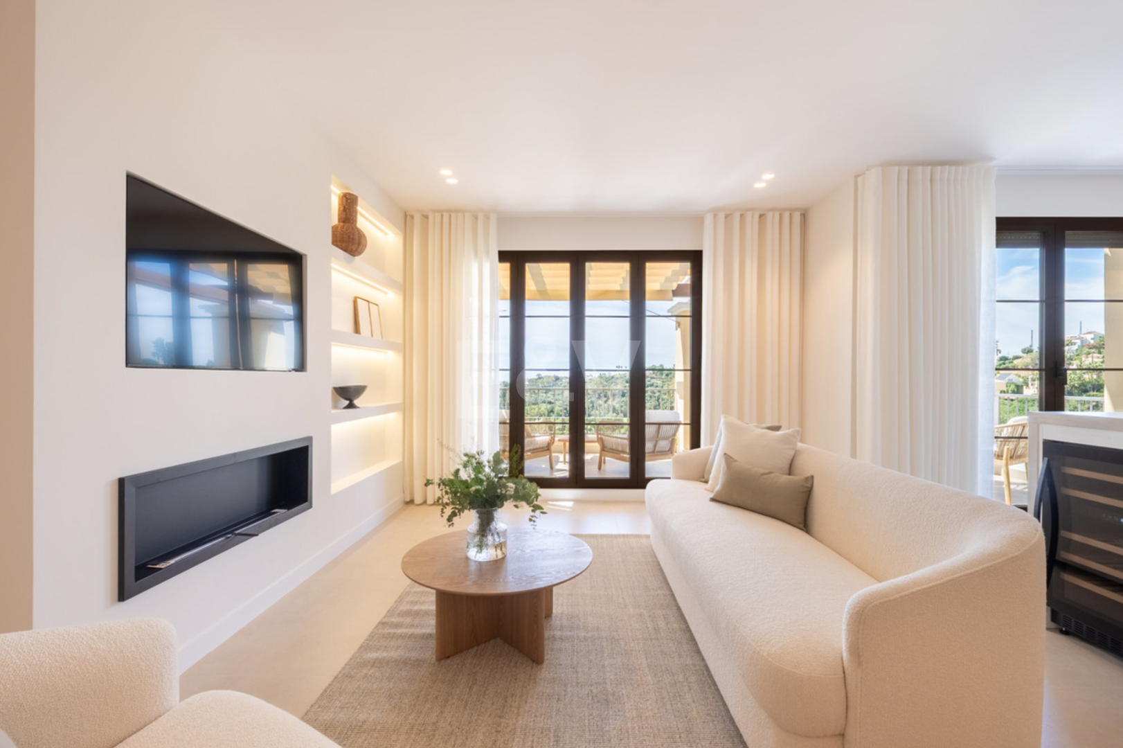 Golf-Penthouse in erster Reihe mit atemberaubendem Meer-, Golf- und Seeblick