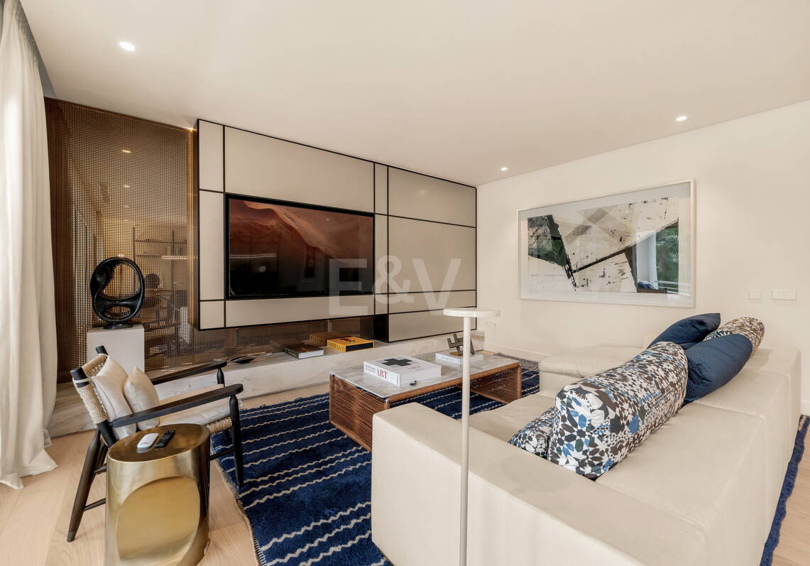Luxus-Apartment in El Retiro de Nagüeles an der Goldenen Meile mit Meerblick und Designer-Interieurs