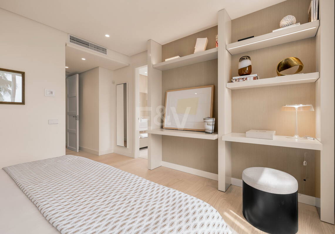 Luxus-Apartment in El Retiro de Nagüeles an der Goldenen Meile mit Meerblick und Designer-Interieurs