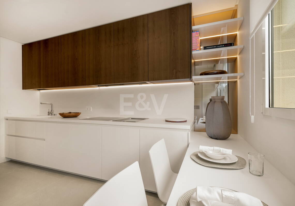Luxus-Apartment in El Retiro de Nagüeles an der Goldenen Meile mit Meerblick und Designer-Interieurs