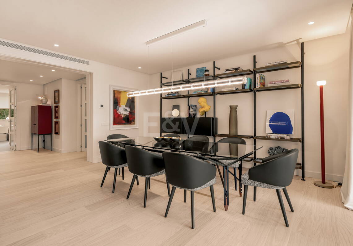 Luxus-Apartment in El Retiro de Nagüeles an der Goldenen Meile mit Meerblick und Designer-Interieurs