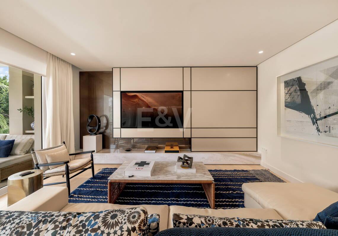 Luxus-Apartment in El Retiro de Nagüeles an der Goldenen Meile mit Meerblick und Designer-Interieurs
