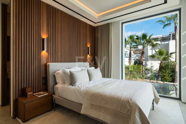 Exceptional ville with panoramic views in El Herrojo, La Quinta