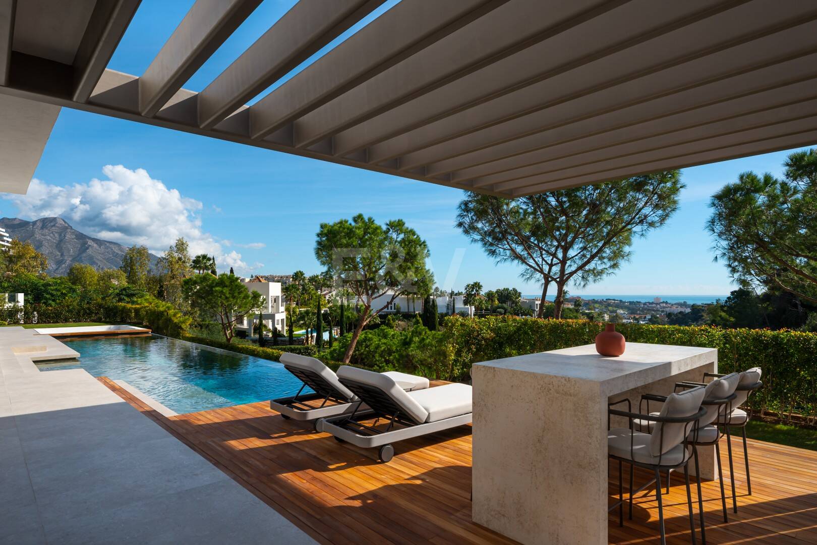 Exceptional ville with panoramic views in El Herrojo, La Quinta