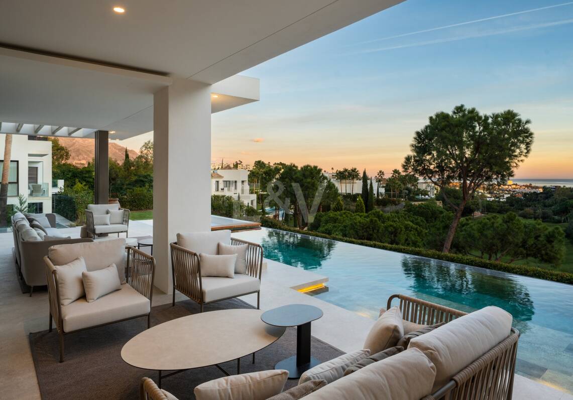 Exceptional ville with panoramic views in El Herrojo, La Quinta