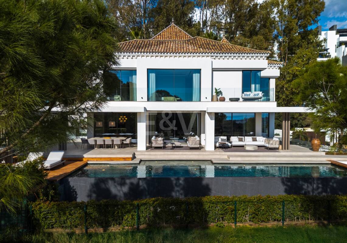 Exceptional ville with panoramic views in El Herrojo, La Quinta