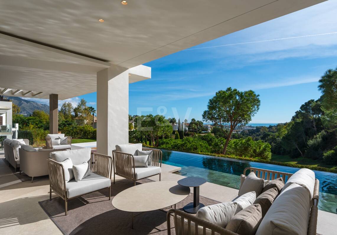 Exceptional ville with panoramic views in El Herrojo, La Quinta