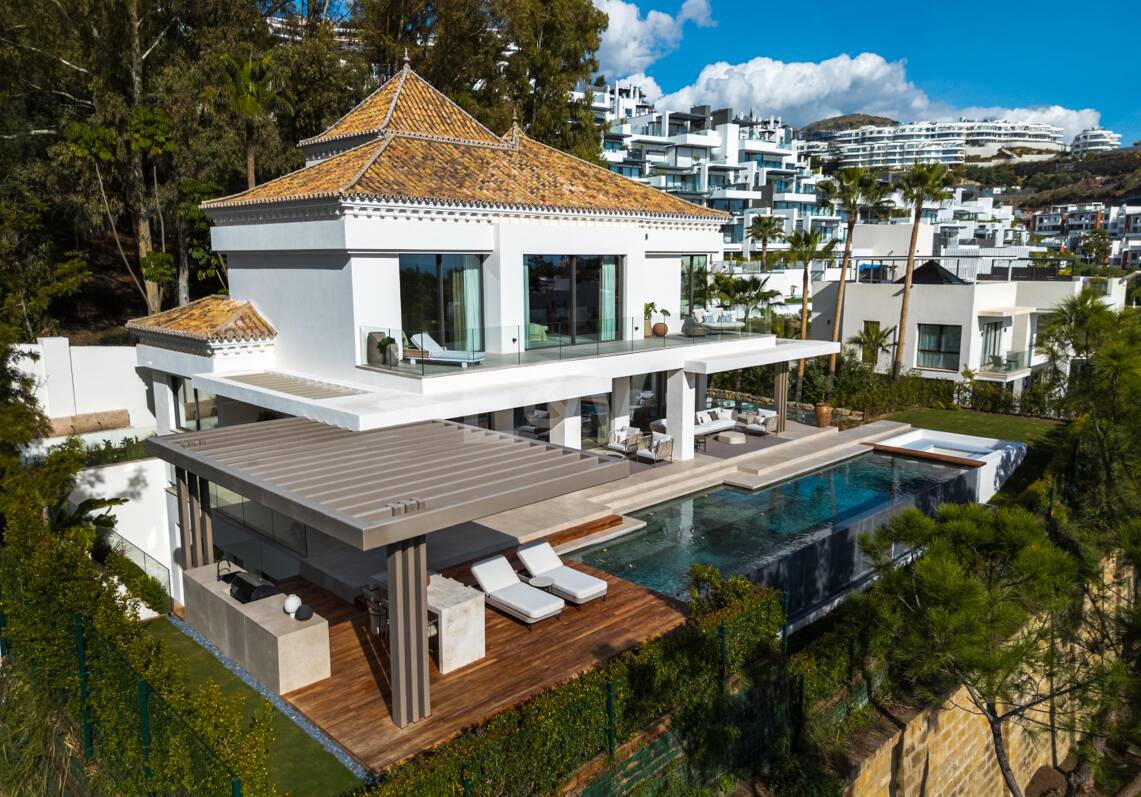 Exceptional ville with panoramic views in El Herrojo, La Quinta