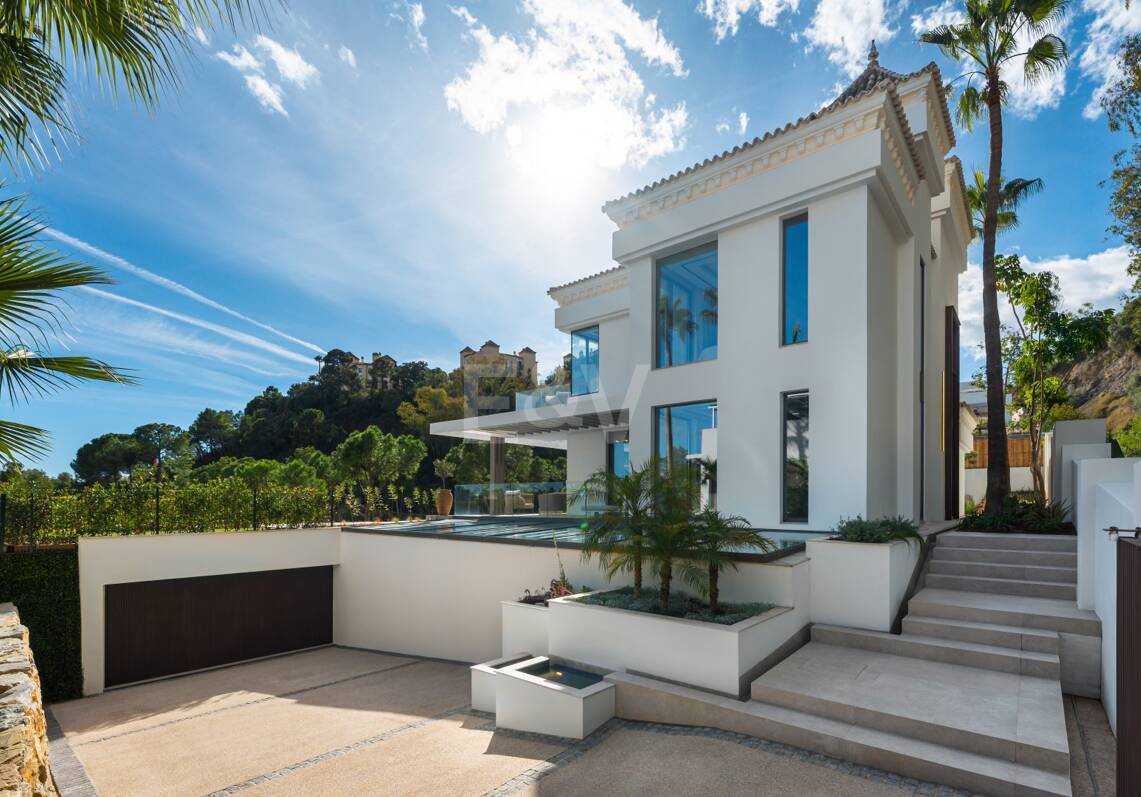 Exceptional ville with panoramic views in El Herrojo, La Quinta