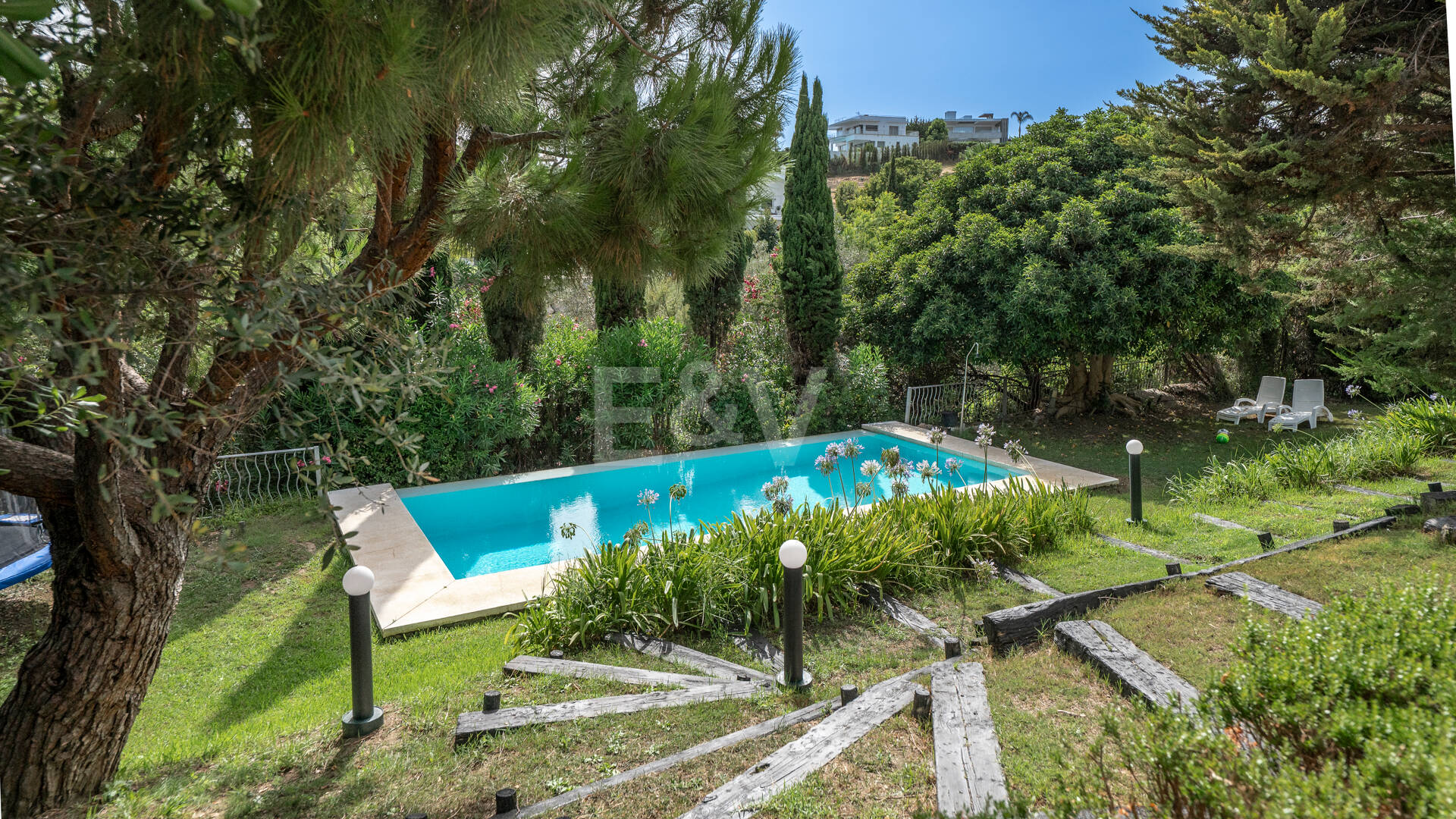 Charmante Familienvilla in La Cerquilla – Raum, Privatsphäre und zeitloses andalusisches Wohnen