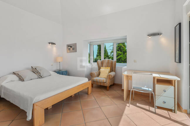 Charmante Familienvilla in La Cerquilla – Raum, Privatsphäre und zeitloses andalusisches Wohnen