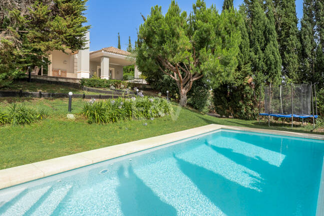 Charmante Familienvilla in La Cerquilla – Raum, Privatsphäre und zeitloses andalusisches Wohnen