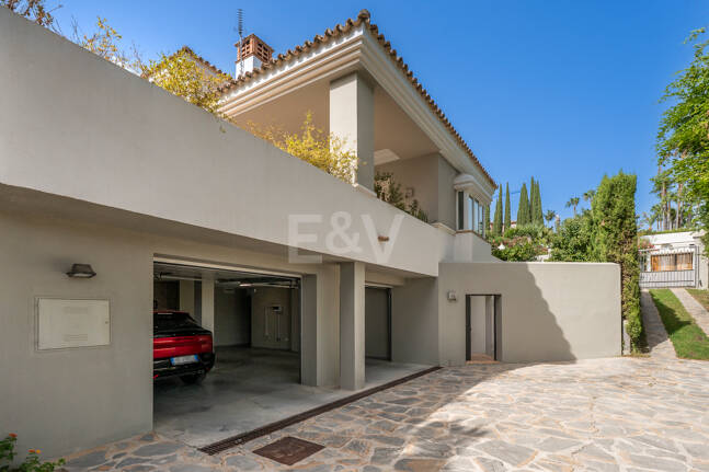 Charmante Familienvilla in La Cerquilla – Raum, Privatsphäre und zeitloses andalusisches Wohnen
