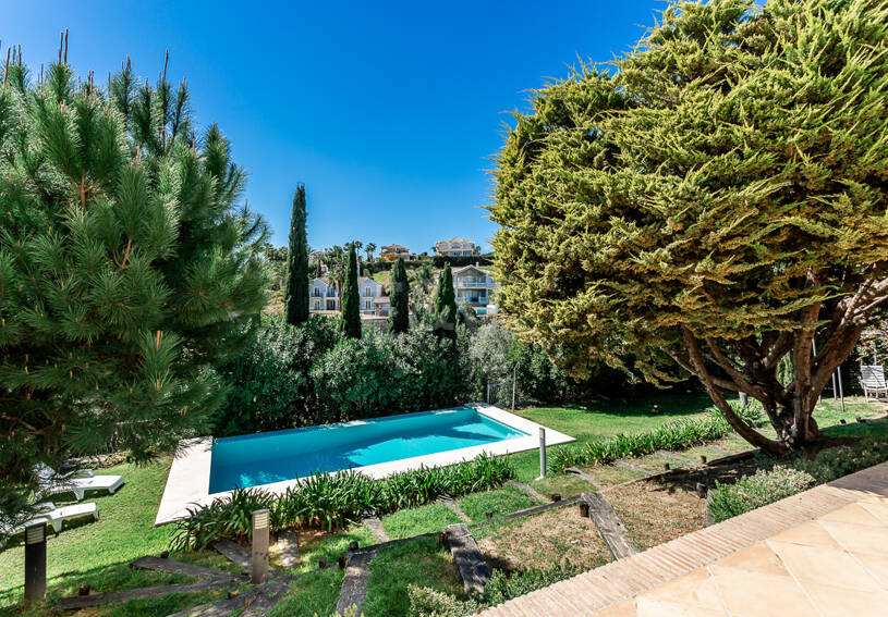 Charming Family Villa in La Cerquilla – Space, Privacy and Timeless Andalusian Living