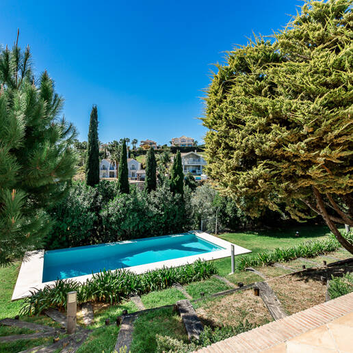 Charming Family Villa in La Cerquilla – Space, Privacy and Timeless Andalusian Living
