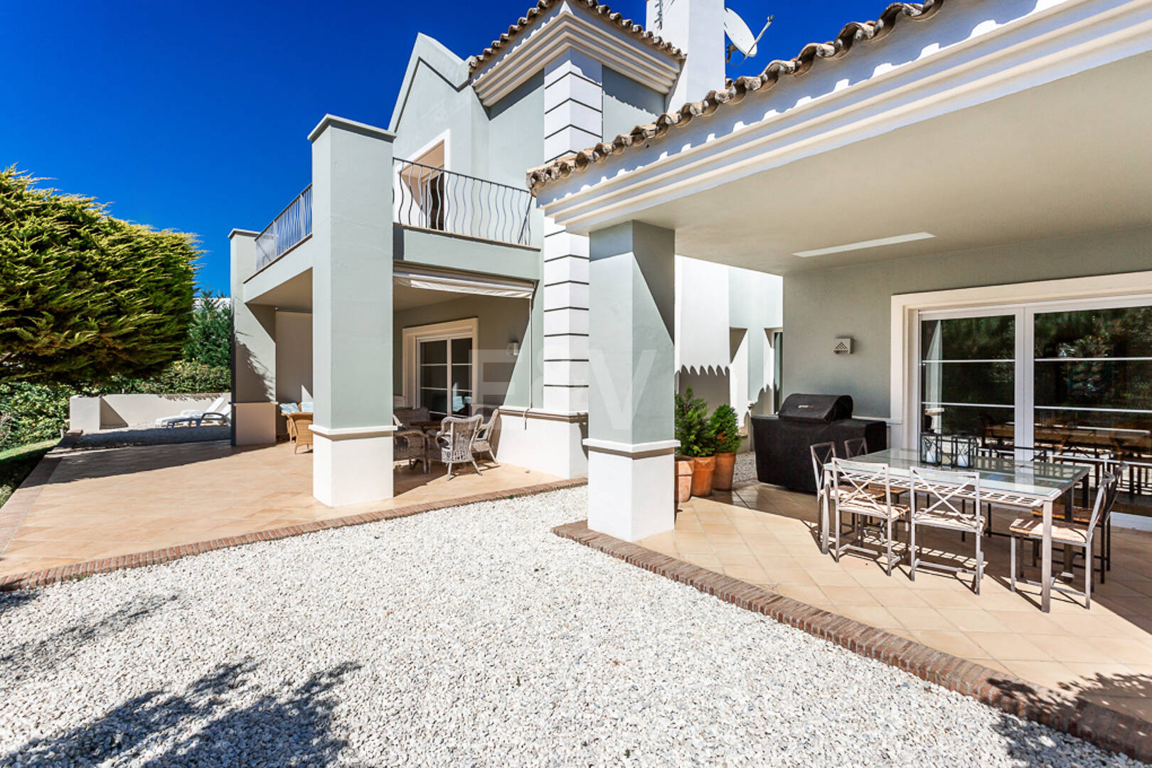 Charming Family Villa in La Cerquilla – Space, Privacy and Timeless Andalusian Living