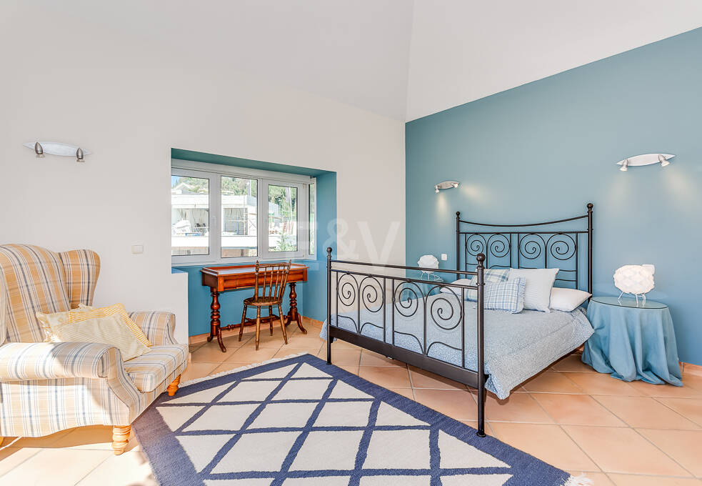 Charming Family Villa in La Cerquilla – Space, Privacy and Timeless Andalusian Living
