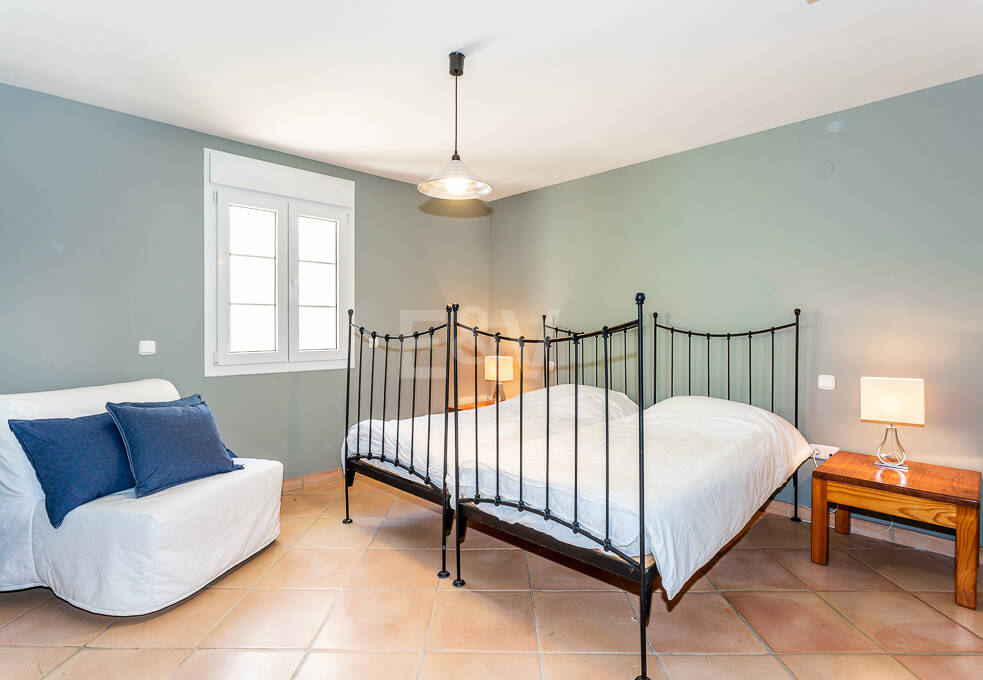 Charming Family Villa in La Cerquilla – Space, Privacy and Timeless Andalusian Living