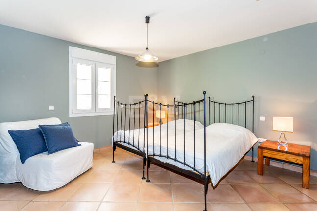 Charming Family Villa in La Cerquilla – Space, Privacy and Timeless Andalusian Living