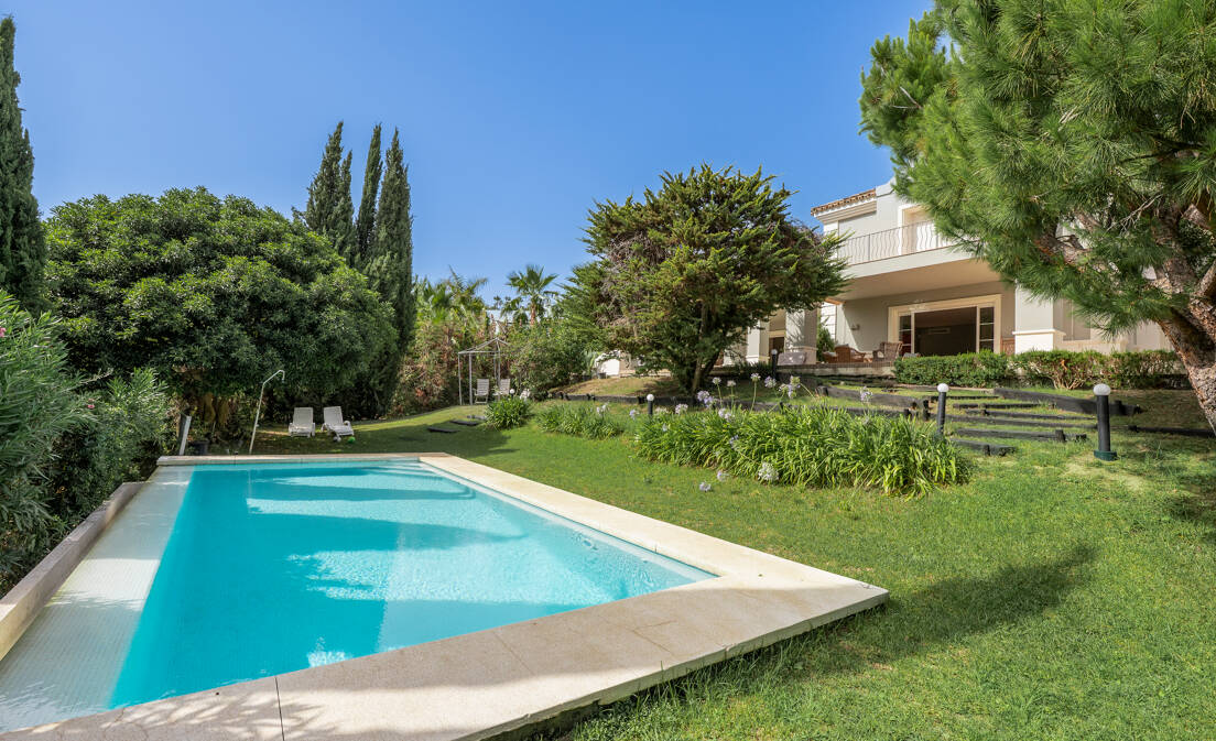 Charmante Familienvilla in La Cerquilla – Raum, Privatsphäre und zeitloses andalusisches Wohnen