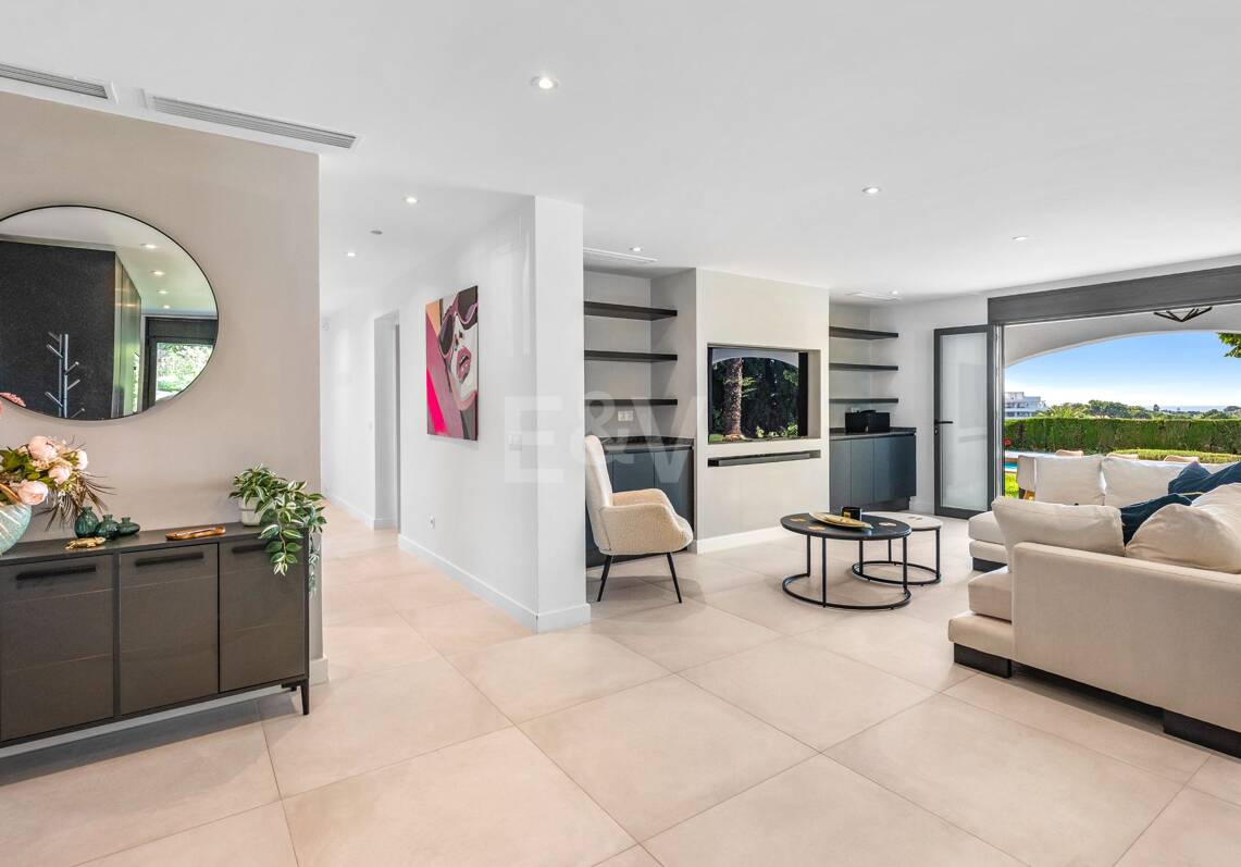 Contemporary Bungalow Villa for Long-Term Rental near La Quinta & San Pedro