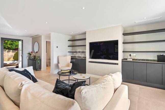 Villa bungalow contemporánea en alquiler a largo plazo cerca de La Quinta y San Pedro