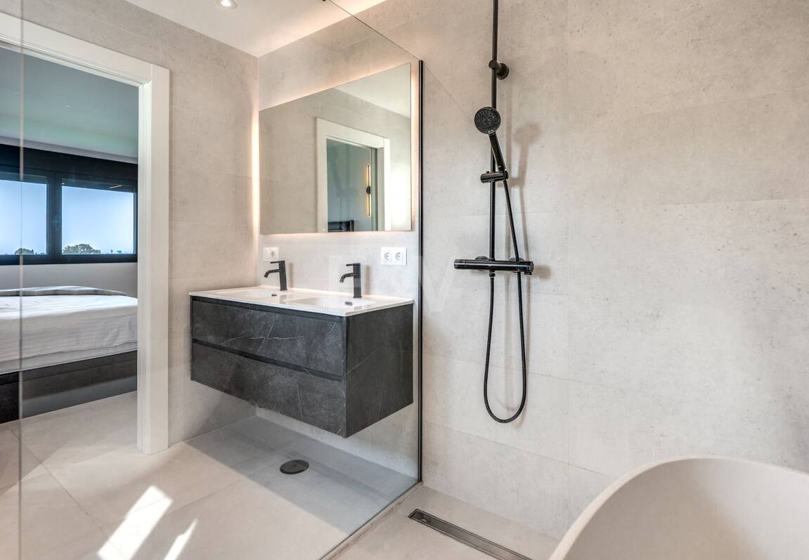 Villa bungalow contemporánea en alquiler a largo plazo cerca de La Quinta y San Pedro