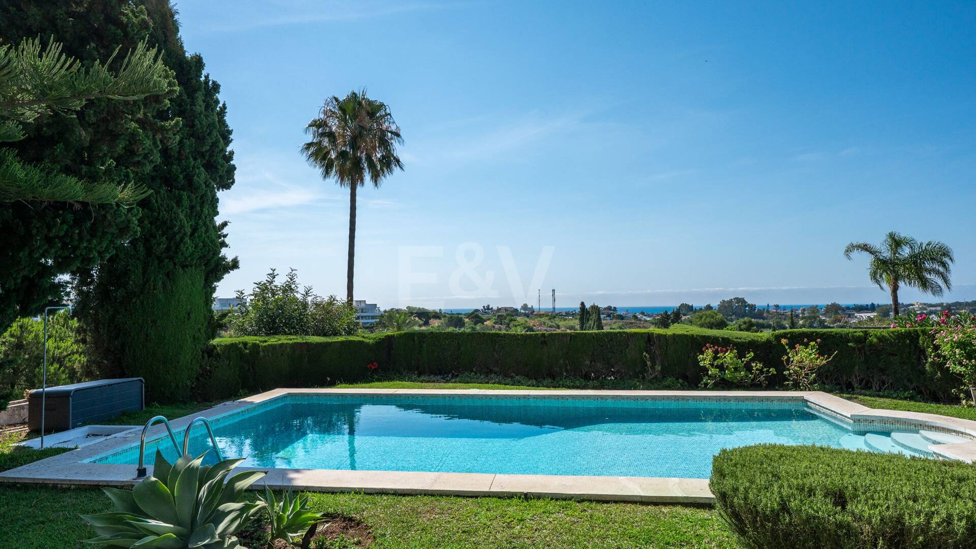 Villa bungalow contemporánea en alquiler a largo plazo cerca de La Quinta y San Pedro