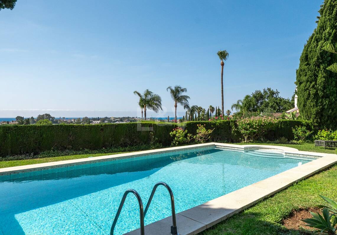 Contemporary Bungalow Villa for Long-Term Rental near La Quinta & San Pedro