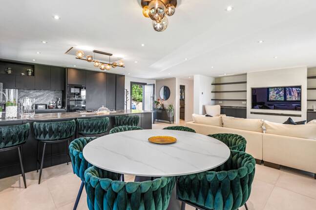 Villa bungalow contemporánea en alquiler a largo plazo cerca de La Quinta y San Pedro