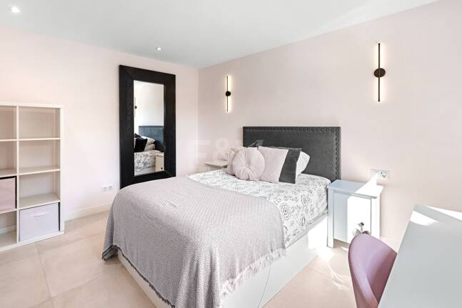 Villa bungalow contemporánea en alquiler a largo plazo cerca de La Quinta y San Pedro