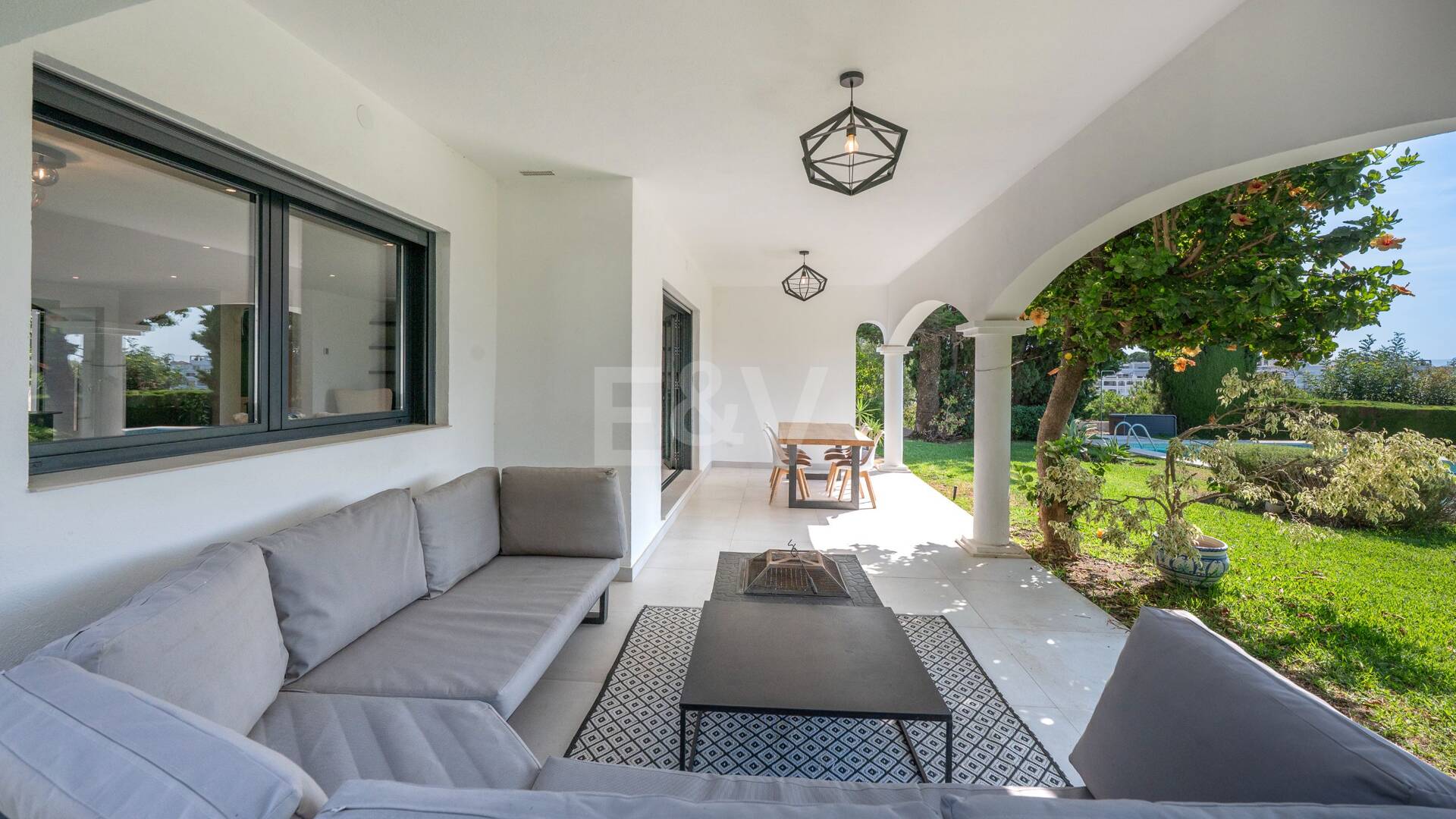 Villa bungalow contemporánea en alquiler a largo plazo cerca de La Quinta y San Pedro