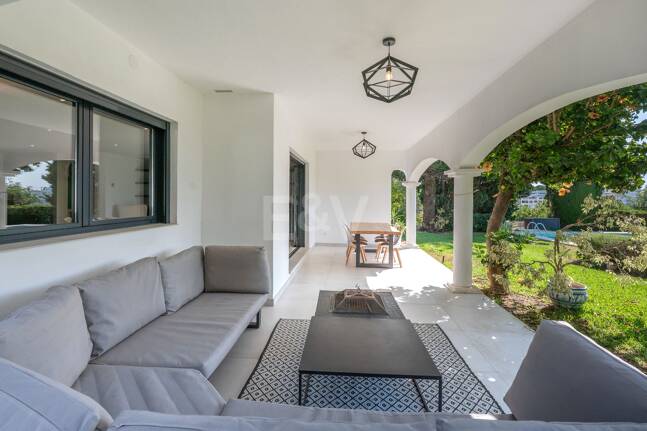 Villa bungalow contemporánea en alquiler a largo plazo cerca de La Quinta y San Pedro