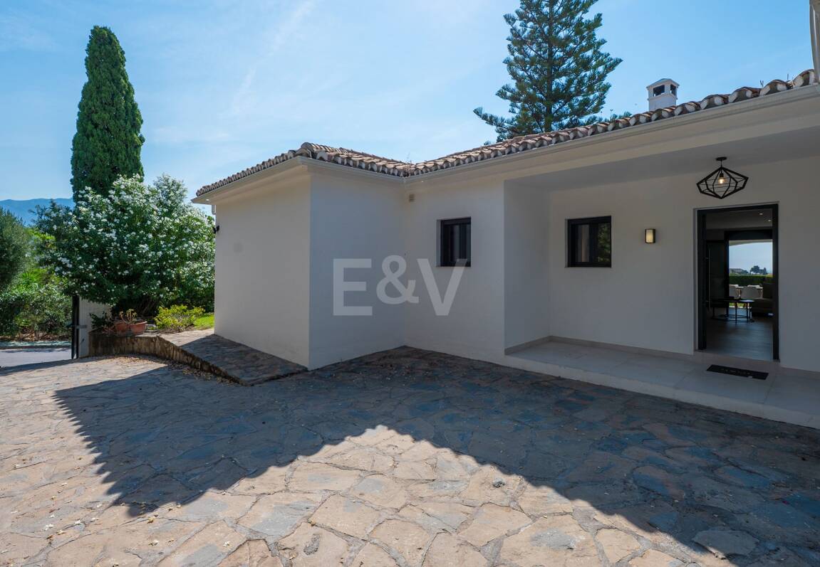 Villa bungalow contemporánea en alquiler a largo plazo cerca de La Quinta y San Pedro