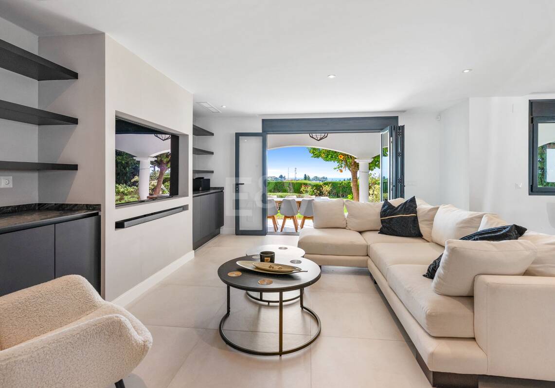 Contemporary Bungalow Villa for Long-Term Rental near La Quinta & San Pedro