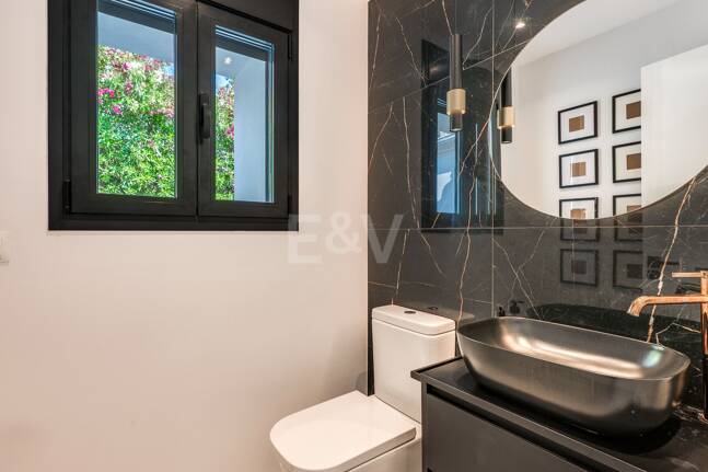 Villa bungalow contemporánea en alquiler a largo plazo cerca de La Quinta y San Pedro