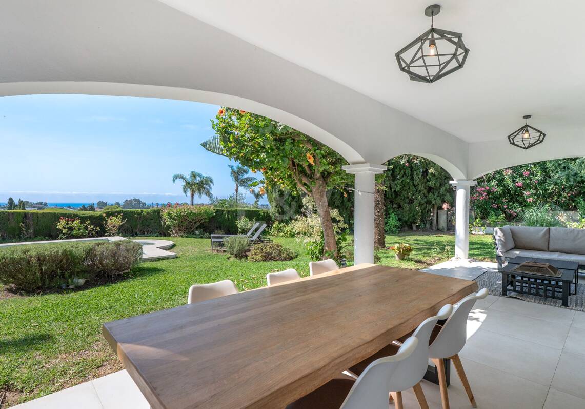 Contemporary Bungalow Villa for Long-Term Rental near La Quinta & San Pedro